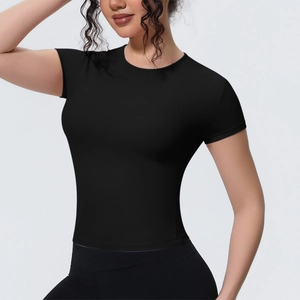 T-shirt de yoga noir ajusté en tissu extensible respirant à séchage rapide pour sport