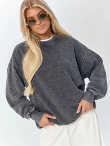Vintage washed charcoal gray crewneck sweatshirt in 100% cotton with relaxed drop shoulder