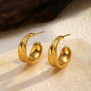 Polished 18K gold plated stainless steel C-shape double layer wavy hoop earrings