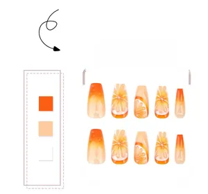 Nahaufnahme von 3D Orangen Falschnägel mit orangefarbenem Farbverlauf und Glanzfinish