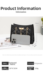 Detail view of black quilted chain bag with dimensions 20x8x15cm and 120g weight