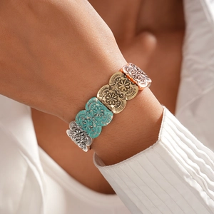 Vintage Bohemian Alloy Bracelet For Women Multi-Color Metal Floral Relief Daisy Patchwork Elastic Stretch Bangle Jewelry