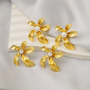 Large Flower Stud Earrings Stainless Steel 18K Gold Plated Rhinestone Artificial Pearl Inlay 3D Petal Jewelry For Women