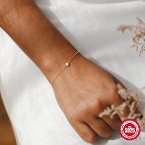 Elegant 925 sterling silver chain bracelet with a single round white pearl for women