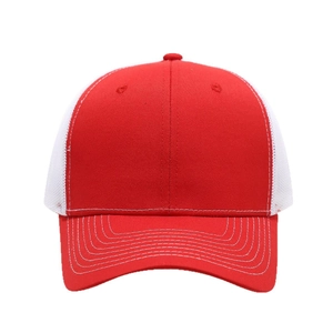 Casquette trucker rouge et blanche avec mesh respirant et visière courbée de sport