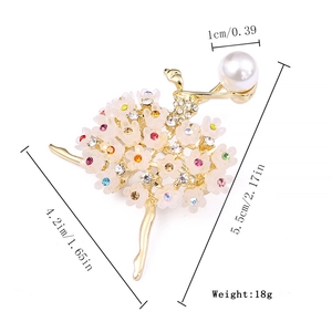 Detailed view of ballet dancer brooch with dimensions 5.5cm x 4.2cm and 18g weight