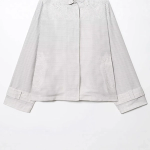 Veste courte pour femme à motif vichy noir et blanc avec poignets larges resserrés