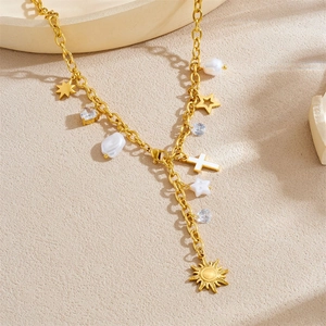 Collana a Y placcata in oro con stelle, croci, perle e un ciondolo a forma di sole