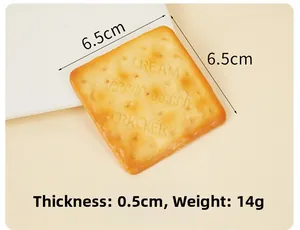 Modello realistico di cracker quadrato in PVC per esposizione, 6,5x6,5 cm, peso 14g