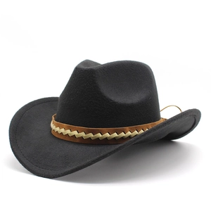 Chapeau de cow-boy classique en feutre noir avec ruban tressé marron et larges bords