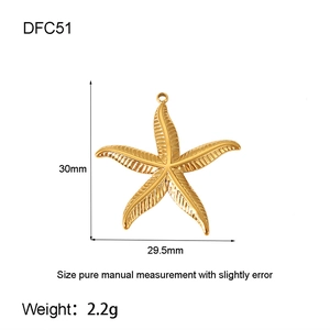 Detailed size specifications for a gold starfish stainless steel pendant charm DFC51
