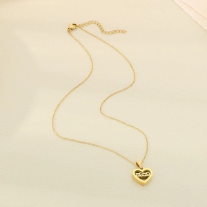 Collier cœur plaqué or 18 carats pour femme avec pendentif lettre mama et chaîne fine