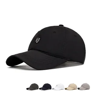 Atmungsaktive schnelltrocknende Baseballkappe mit R-Logo in sechs verschiedenen Farben