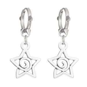 Boucles d'oreilles punk argentées avec anneaux à pointes et pendentifs étoile