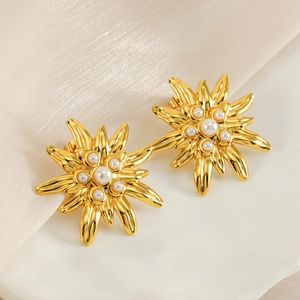 French vintage floral gold stainless steel stud earrings with elegant pearls