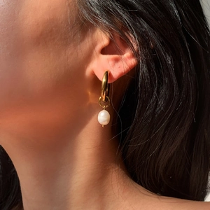 French vintage 18k gold plated hoop earrings with white irregular pearls on model