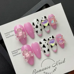 Rosa Herz und Kuh-Print Stiletto-Nägel mit 3D-Teddybären-Ornamenten im Set