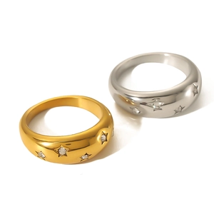 Star-engraved stainless steel rings with zircon inlays in gold and silver finishes