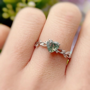 Handcrafted s925 sterling silver branch ring with heart shaped green moss agate stone