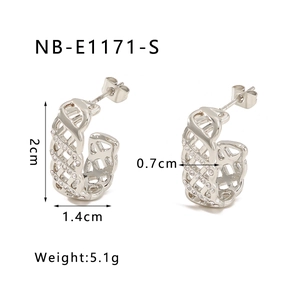 Detailed size specifications for silver lattice C-shape earrings with inlaid crystals