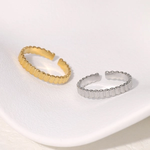Minimalist adjustable open rings with vertical texture in gold and silver finishes