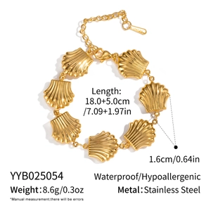 Detailed view of golden stainless steel shell bracelet with precise size measurements