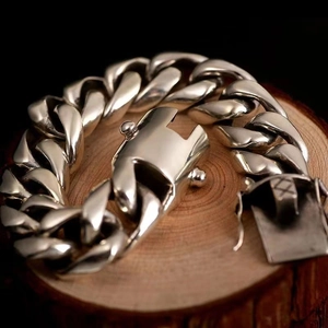 Bracelet gourmette épais pour homme en argent avec fermoir carré poli style punk