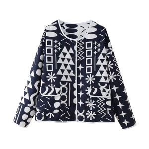 Giacca blu navy con stampe geometriche bianche e scollo rotondo per donna