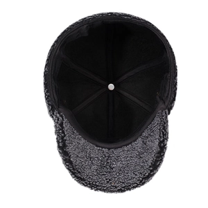 Winter thermal newsboy cap for men featuring thick tweed texture and warm inner lining