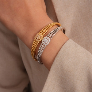 Bracelet Jonc Creux Rectangulaire Zircone Plaqué Or 18K Cuivre Géométrique Fermoir Bijoux Élégants Femmes