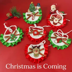 Bavoir De Noël Pour Animaux Écharpe Tricotée À La Main Avec Volants En Satin Motifs Festifs Pour Chiens Chats