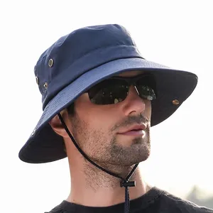 Chapeau de soleil d'extérieur pour homme à large bord bleu marine avec corde coupe-vent