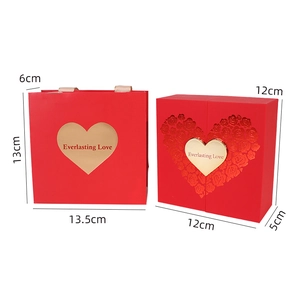 Red heart gift box and bag set with Everlasting Love text and size specifications