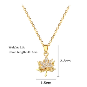 Detailed size map of gold maple leaf pendant necklace with rhinestones and weight info