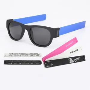 Set de lunettes de soleil pliables avec monture noire et branches amovibles en silicone