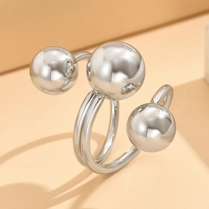 Bague ouverte en acier inoxydable poli argenté avec un design baroque à trois boules