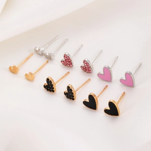 Juego de 6 pares de pendientes de corazón con cristales rosas y negros y acabado esmalte