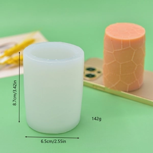 Detailansicht der Silikonform für DIY-Kerzen mit präzisen Höhen- und Durchmesserangaben