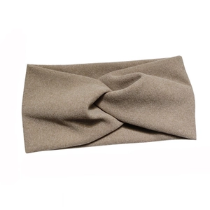 Bandeau croisé tricoté beige pour femmes avec texture aspect laine et design large