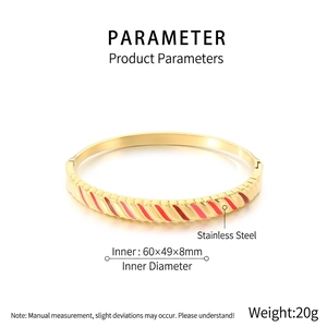 Detailed parameter diagram showing 18K gold plated stainless steel bracelet dimensions