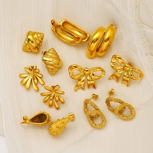 Assorted 18K gold-plated stainless steel bow and textured geometric stud earrings