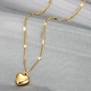 Minimalist Titanium Steel Heart Pendant Necklace For Women Sweet Temperament Gold Plated Heart Choker Clavicle Chain Jewelry Gift