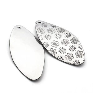 Stainless steel waterdrop pendant with flower engraving for DIY jewelry making accessories