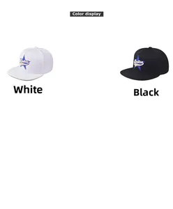 Détail de la broderie étoile Dallas sur les casquettes snapback en coton noir et blanc