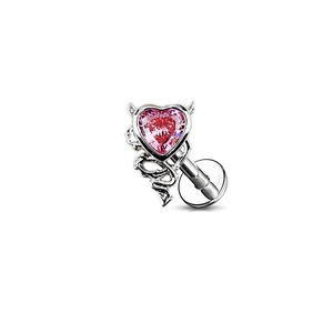 Pendiente de acero inoxidable con corazón de diablo, cristal rosa y cierre de labret plano
