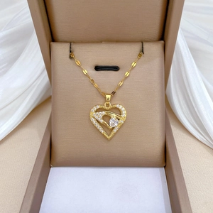 Heart Pendant Necklace With Hands Holding Heart Sparkling Zircon Copper Jewelry Elegant Titanium Steel Chain