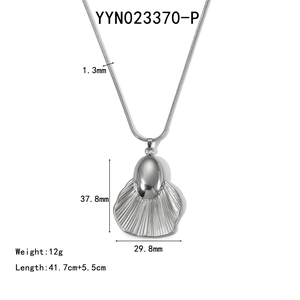 Spécifications de taille pour collier pendentif éventail argenté sur chaîne serpent