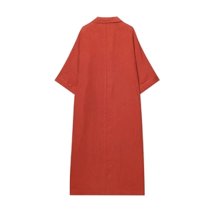 Robe longue en pur lin terre cuite avec col classique et texture naturelle