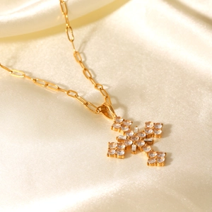 Collier Pendentif Croix En Acier Inoxydable Avec Zircon Incrusté Bijoux Haut De Gamme Pour Femmes Élégant Chaîne