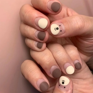 Matte Press On Nails Chocolate Brown Bear Cartoon Short Round Fake Nails Artificial Manicure
